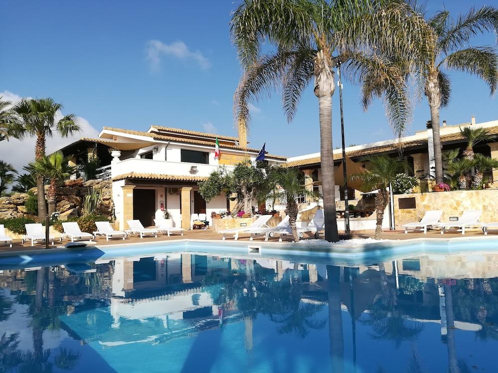 Villa Carlo Resort มาร์ซาลา ภายนอก รูปภาพ